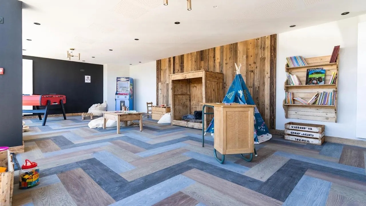Les Roches Du Mont Blanc Aparthotel Combloux 0*,  Γαλλία
