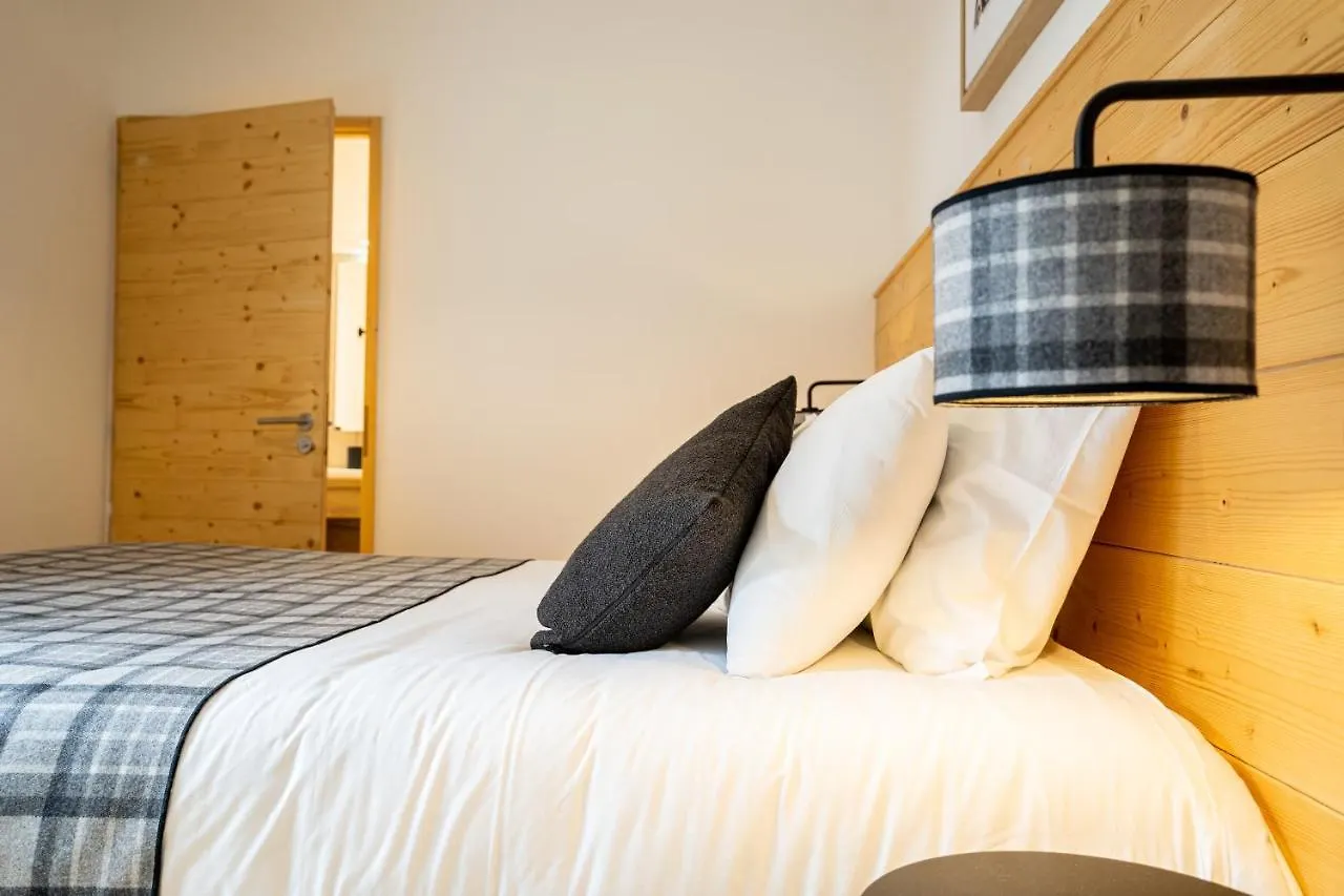 Les Roches Du Mont Blanc Aparthotel Combloux