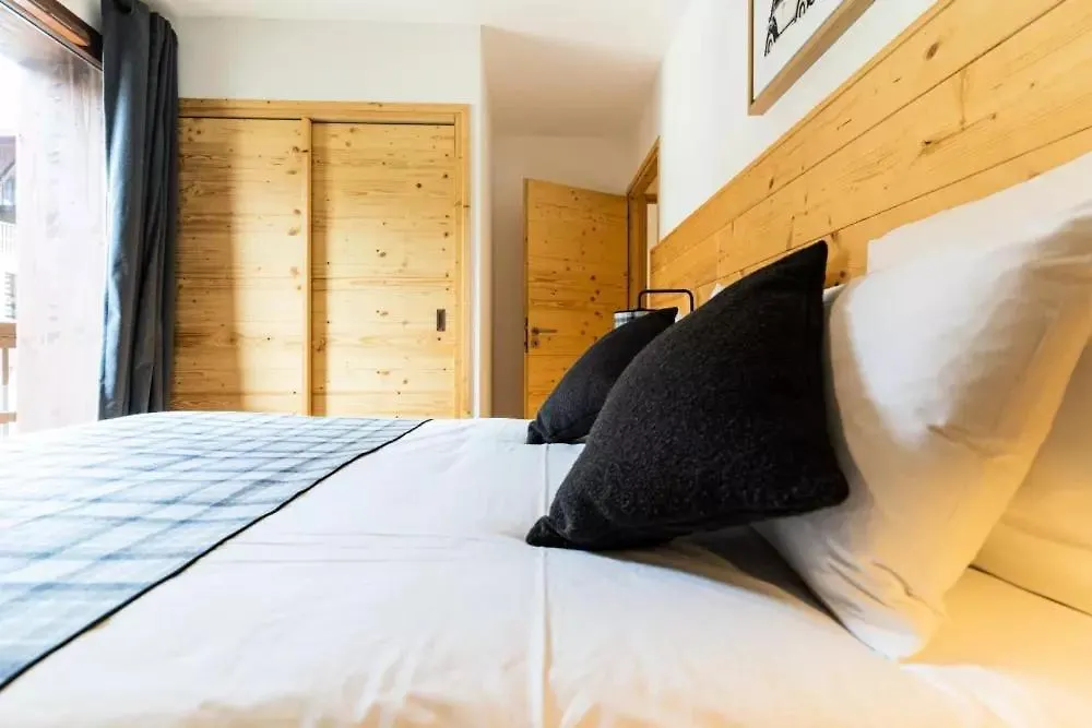 Les Roches Du Mont Blanc Aparthotel Combloux Γαλλία
