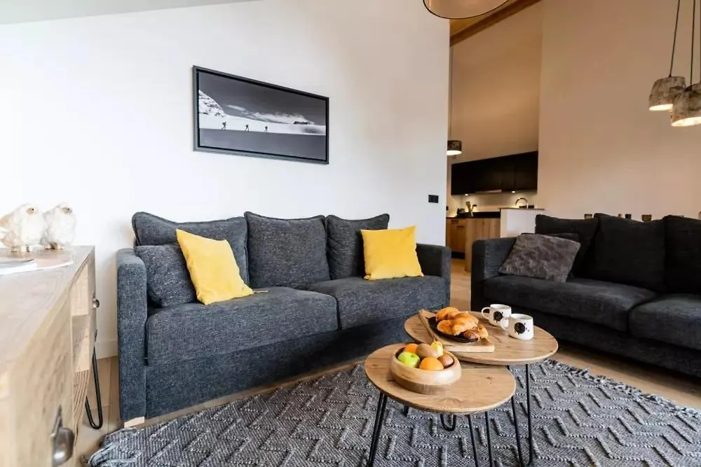 Les Roches Du Mont Blanc Aparthotel Combloux Γαλλία