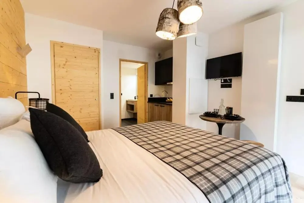 Les Roches Du Mont Blanc Aparthotel Combloux