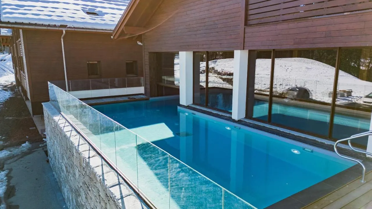 Les Roches Du Mont Blanc Aparthotel Combloux